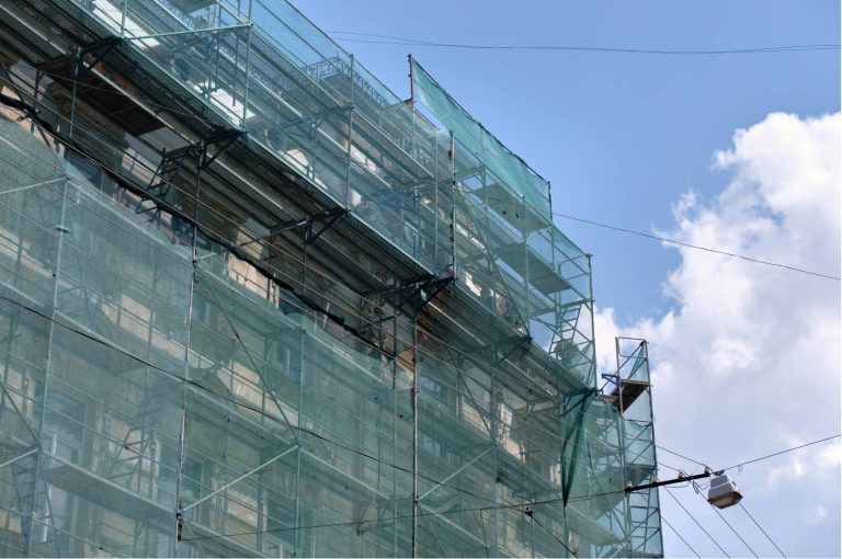 CMA Testing获香港屋宇署认可，提供安全网阻燃检测，守护工地安全